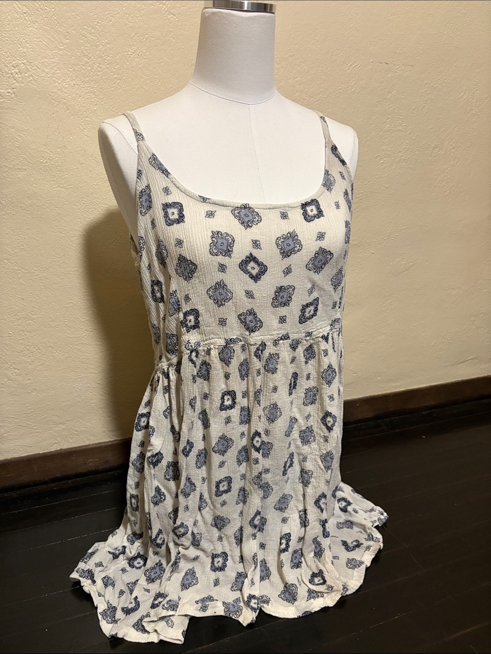 Cute white dress with little blue accents